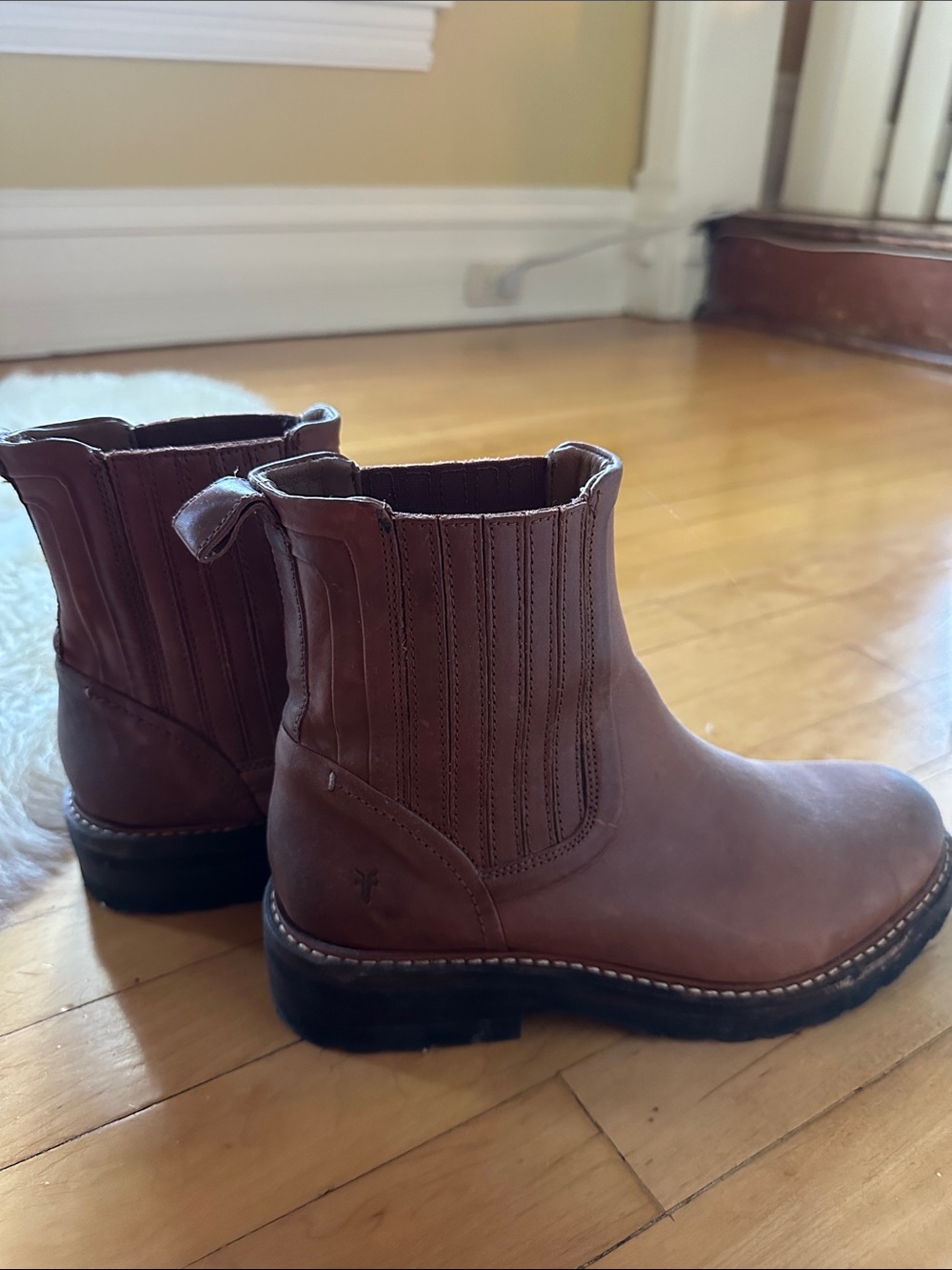 FRYE Brown Leather Chelsea Ankle Boots